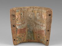 Aeg H 1  Aeg H 1, Dritte Zwischenzeit, Kopfbrett eines Sarges, Holz, H 29,0 cm, B 29,0 cm, T 14,0 cm : Bestandskatalog Ägypten, Museumsfoto: Claus Cordes